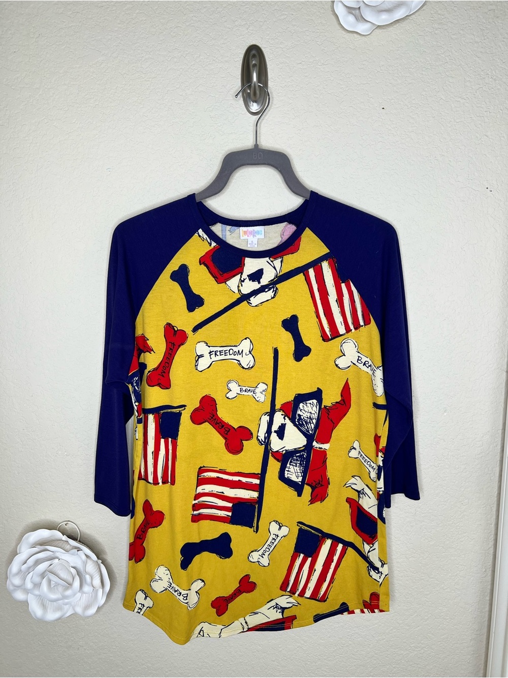 NTM LuLaRoe Randy Americana Collection Unicorn Patriotic Dog Raglan Tee Sz Large